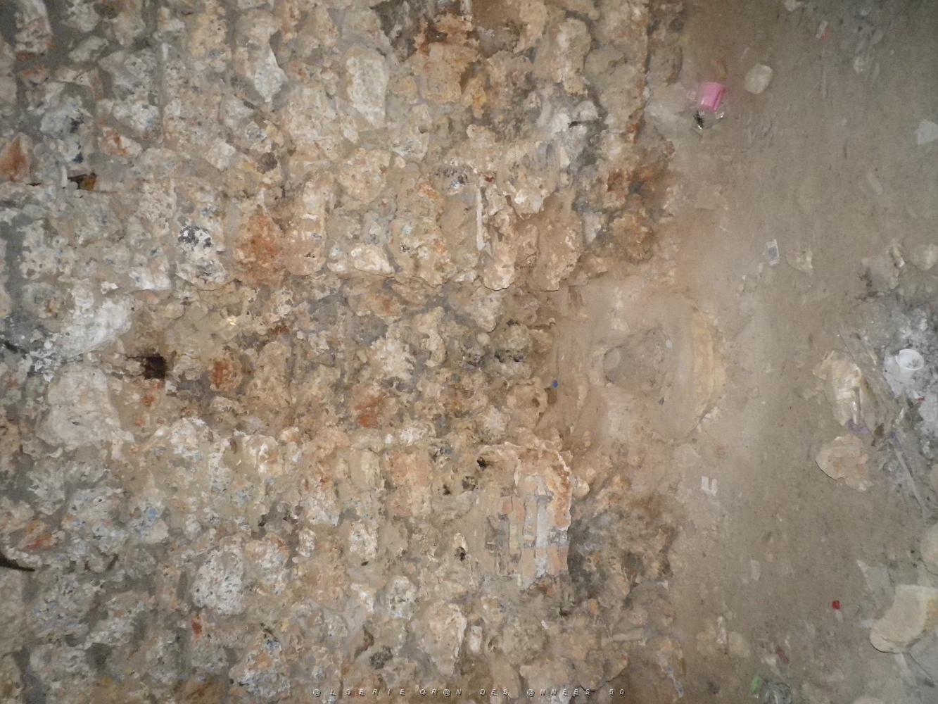 1856 interieur de la grotte ce qu'il en reste.JPG